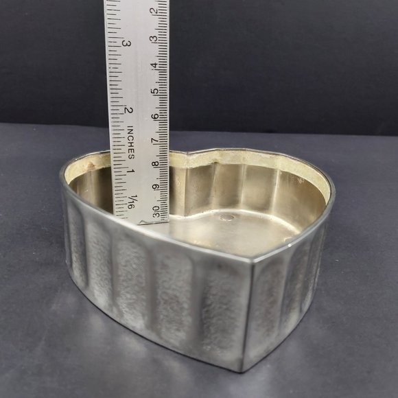 Zinc Alloy Silver Plated Heart Shaped Trinket Box with Gold  Bow 4 x 4 x 2 inch - Picture 13 of 14